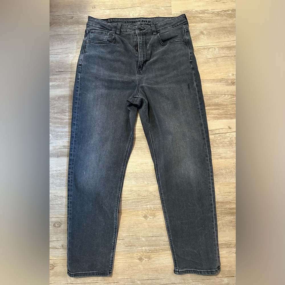 American Eagle mom jeans stretch